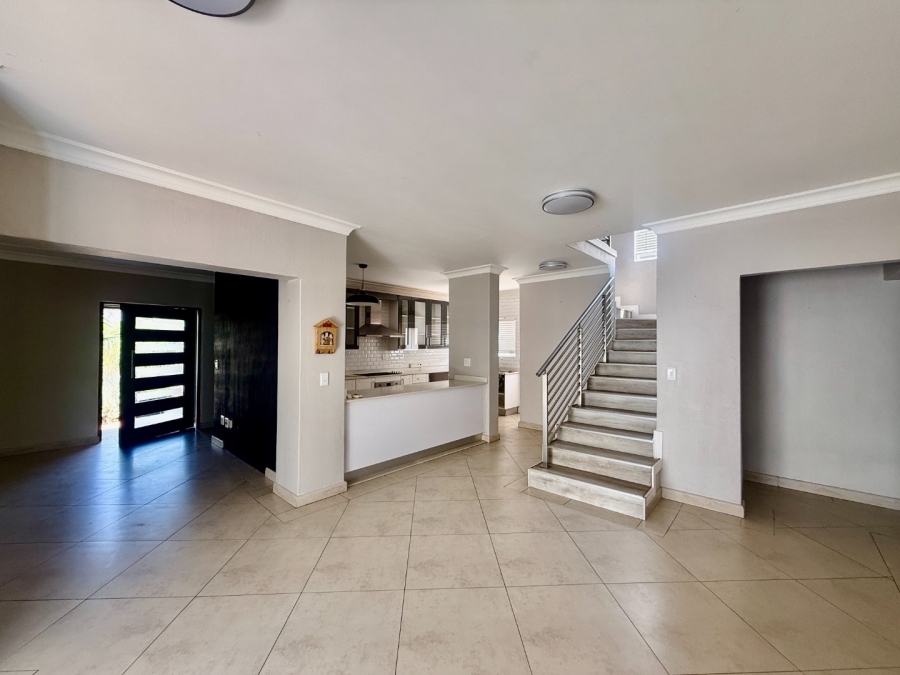 To Let 3 Bedroom Property for Rent in Caribbean Beach Club North West